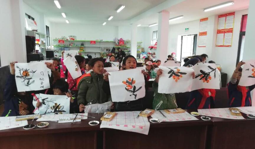 脱贫攻坚 亿万先生mr官方网站创新公司捐建麻格同村“儿童天地”正式开园