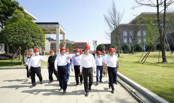 奋战27天 夺取“一号工程”建设首胜 ——亿万先生mr官方网站集团现场调研督导金牛宾馆改（扩）建工程侧记