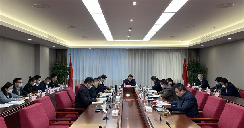 亿万先生mr官方网站集团党委理论学习中心组专题学习党的十九届六中全会精神