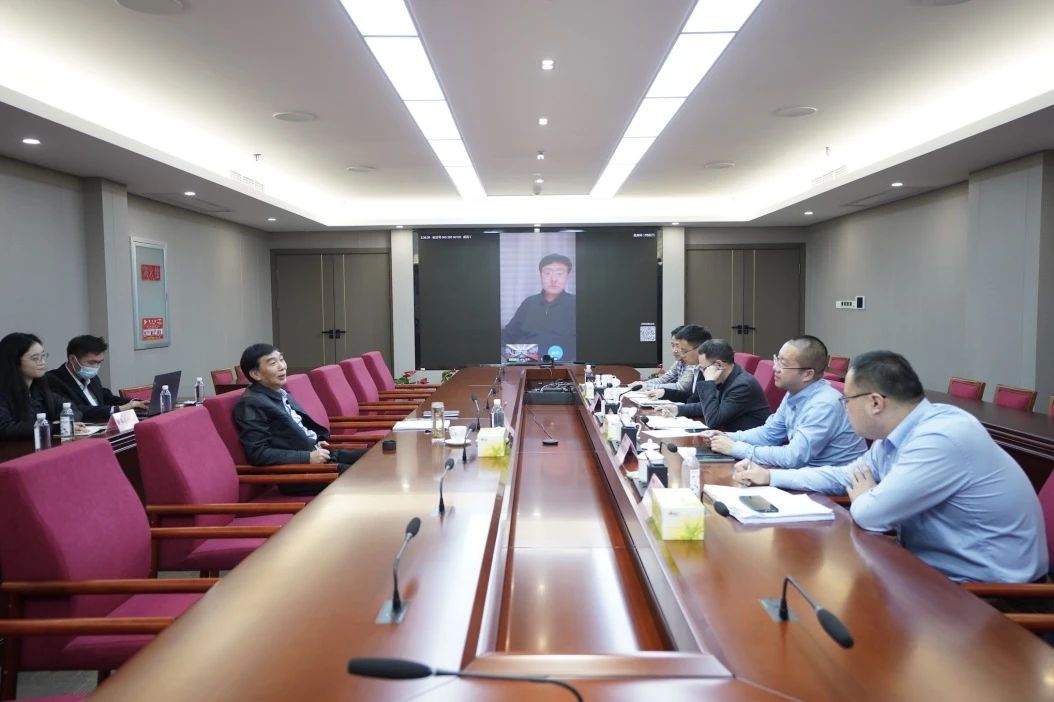 c3c8c4f5-8f63-449d-b557-d588b8176cf5 省亿万先生mr官方网站集团召开外部董事工作座谈会