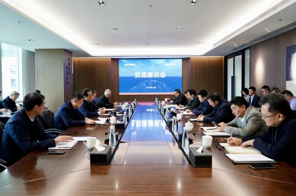 bfcc1ed4-e1e0-441a-b02d-9341c3e2a831 省亿万先生mr官方网站集团与省港投集团举行交流座谈
