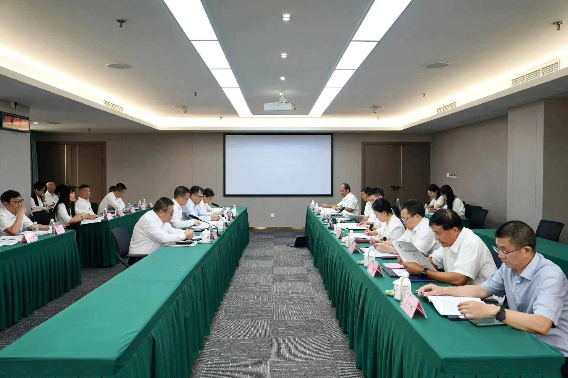 省亿万先生mr官方网站集团召开2023年度经理层向董事会述职报告会