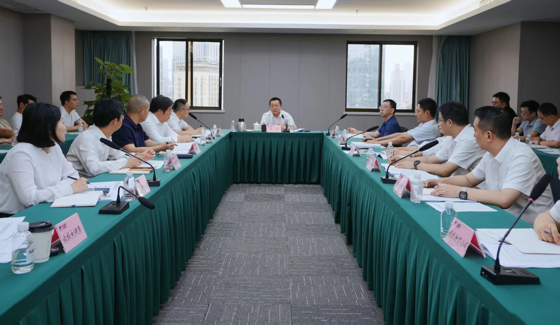 驻省亿万先生mr官方网站集团纪检监察组（集团纪委）召开2026年纪检监察工作推进会